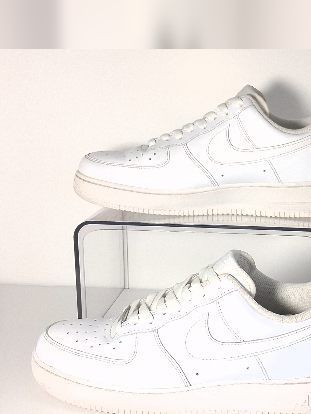 Nike Air Force 1 White Low-Top Leather  Men' s Sneakers Size 10.5 - Picture 11 of 15